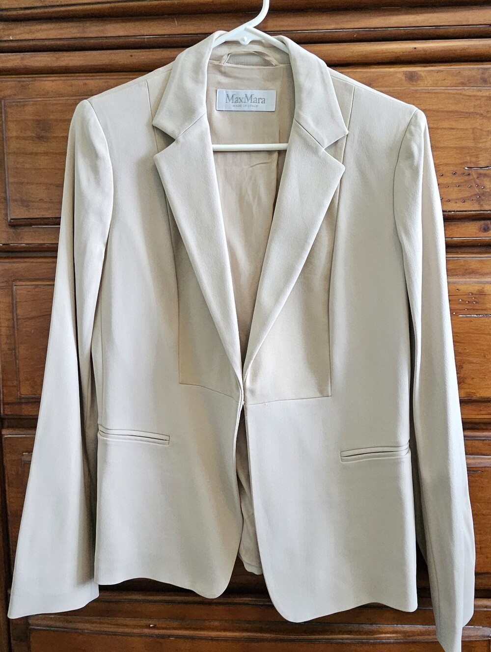 Max Mara Beige/Blush Single-Breasted Blazer – Size 8 (IT 42) – Made in Italy